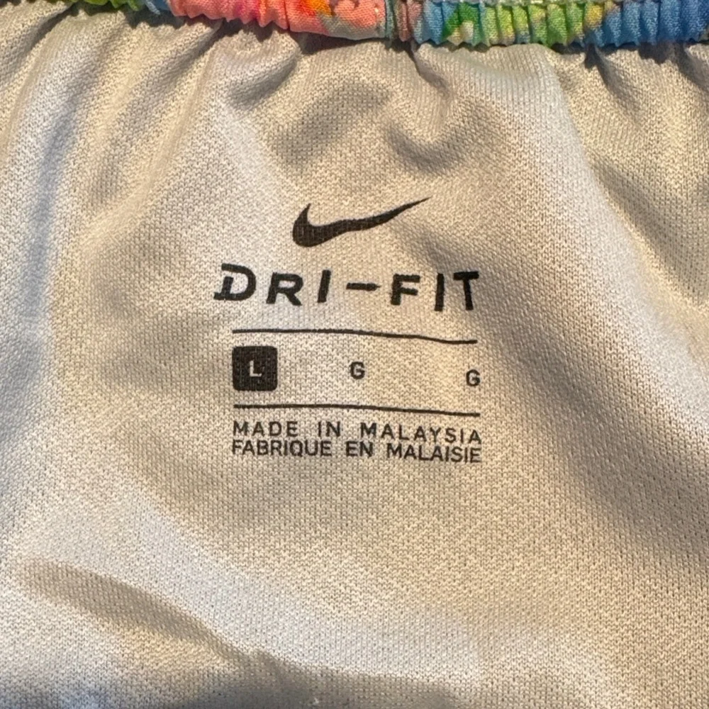 Nike Women's Tropical Print Athletic Shorts - Picture 2 of 3